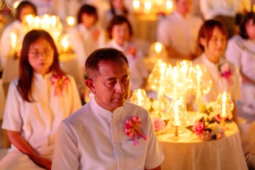 ภาพ No.292150:วันที่ 10 มกราคม พ.ศ. 2569 พิธีจุดประทีปถวายเป็นพุทธบูชา และบูชาธรรมมหาปูชนียาจารย์  ณ อนุสรณ์สถานคลองบางนางแท่น อ.สามพราน จ.นครปฐม ในโครงการธรรมยาตรา กตัญญูบูชา มหาปูชนียาจารย์ พระมงคลเทพมุนี(สด จนฺทสโร) พระผู้ปราบมาร อนุสรณ์สถาน 7 แห่ง ปีที่ 14