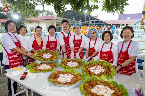 ภาพ No.293762:วันที่ 14 มกราคม พ.ศ. 2569  พิธีถวายภัตตาหารเป็นสังฆทาน แด่พระธรรมยาตรา  ณ วัดสองพี่น้อง ต.ต้นตาล อ.สองพี่น้อง จ.สุพรรณบุรี  ในโครงการธรรมยาตรา กตัญญูบูชา มหาปูชนียาจารย์  พระมงคลเทพมุนี(สด จนฺทสโร) พระผู้ปราบมาร  อนุสรณ์สถาน 7 แห่ง ปีที่ 14