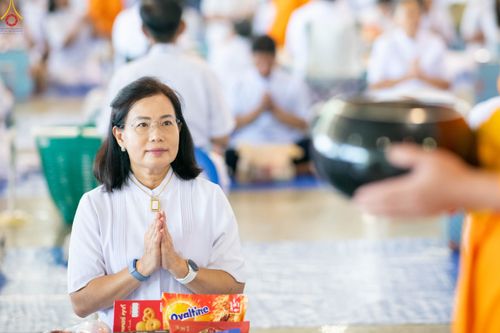 ภาพ No.345387:วันพฤหัสบดีที่ 27 สิงหาคม พ.ศ.2569 พิธีตักบาตรในวันธรรมชัย ณ สภาธรรมกายสากล วัดพระธรรมกาย ปทุมธานี