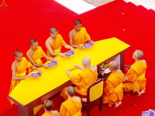ภาพ No.339004:วันอาทิตย์ที่ 12 กรกฎาคม พ.ศ.2569 พิธีมุทิตาผู้สอบได้เปรียญธรรม ประโยค 1-2 ถึง ป.ธ.9 และ บ.ศ.1-2 ถึง บ.ศ.6 สำนักศาสนศึกษาวัดพระธรรมกาย ประจำปี 2569, พิธีมอบตราตั้งแต่งตั้งอาจารย์ใหญ่ สำนักศาสนศึกษาวัดพระธรรมกาย