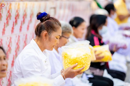 ภาพ No.295015:วันที่ 14 มกราคม พ.ศ. 2569 พิธีต้อนรับพระธรรมยาตรา อนุสรณ์สถานลำดับที่ 4  สถานที่เกิดด้วยกายธรรม ณ วัดโบสถ์บน ต.บางคูเวียง จ.นนทบุรี ในโครงการธรรมยาตรา กตัญญูบูชา มหาปูชนียาจารย์ พระมงคลเทพมุนี(สด จนฺทสโร) พระผู้ปราบมาร อนุสรณ์สถาน 7 แห่ง ปีที่ 14