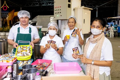 ภาพ No.305476:วันที่ 29 มกราคม พ.ศ. 2569 พิธีถวายภัตตาหารเป็นสังฆทาน แด่พระธรรมยาตรา ณ วัดพระธรรมกาย  จังหวัดปทุมธานี ในโครงการธรรมยาตรา กตัญญูบูชา มหาปูชนียาจารย์ พระมงคลเทพมุนี(สด จนฺทสโร) พระผู้ปราบมาร อนุสรณ์สถาน 7 แห่ง ปีที่ 14