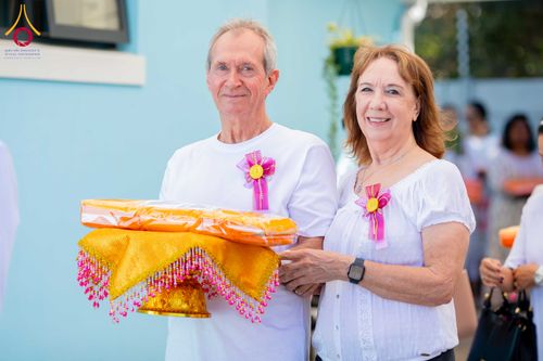 ภาพ No.313194:วันอาทิตย์ที่ 8 มีนาคม พ.ศ. 2569 พิธีสมโภชรูปเหมือนพระมงคลเทพมุนี (สด จนฺทสโร) และพิธีทอดผ้าป่าสามัคคีเพื่อสร้างวิหารพระมงคลเทพมุนี ณ วัดพุทธเคปทาวน์ ประเทศแอฟริกาใต้