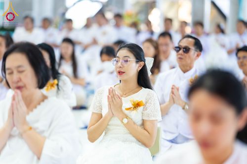 ภาพ No.315654:วันอาทิตย์ ที่ 22 มีนาคม พ.ศ. 2569 พิธีทอดผ้าป่าฉลองพระประธาน พิธีประดิษฐานพระบรมสารีริกธาตุในองค์พระประธาน พิธีจารึกชื่อบรรจุในแผ่นฌาน ณ ศูนย์ปฏิบัติธรรมสมุทรปราการ (บางบ่อ)