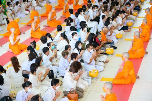 ภาพ No.82749:พิธีเวียนประทักษิณ, พิธีวันทาเจดีย์ ณ มหาธรรมกายเจดีย์  พิธีบรรพชาหมู่พระพี่เลี้ยงเข้าพรรษา, ธรรมทายาทอุดมศึกษา รุ่นที่ 50(ภาคฤดูฝน) และธรรมทายาทพุทธศาสตร์สากล รุ่นที่ 7 (ภาคฤดูฝน) วันเสาร์ที่ 17 มิถุนายน พ.ศ. 2566 ณ  โบสถ์พระไตรปิฎก วัดพระธรรมกาย จ.ปทุม