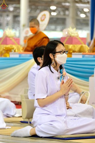 ภาพ No.85305:พิธีมุทิตาสักการะพระภิกษุ ผู้สอบได้เปรียญธรรม ๙ ประโยคระดับโลก, พิธีมอบโล่เกียรติยศและทุนการศึกษา สำนักเรียนบาลีดีเด่นทั่วประเทศ ในวันสมาธิโลก อาทิตย์ที่ 6 สิงหาคม พ.ศ. 2566 ณ สภาธรรมกายสากล วัดพระธรรมกาย