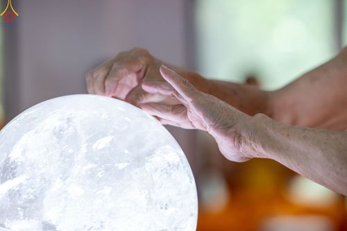 ภาพ No.78144:พิธีเจริญพระพุทธมนต์ สมโภชดวงแก้ว  " ดวงตะวันแห่งเกาหลี "  ดวงแก้ว "บริกรรมนิมิต" เพื่อการเข้าถึงธรรม  วันเสาร์ที่ 18 มีนาคม พ.ศ.2566  ณ อาคารปลูกศรัทธา วัดพระธรรมกาย