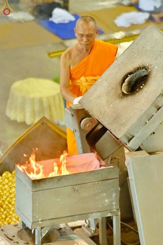 ภาพ No.82363:พิธีหล่อพระประธานเพื่อประดิษฐาน ณ มหาวิหารคด วันอาทิตย์ที่ 11 มิถุนายน พ.ศ. 2566 ณ สภาธรรมกายสากล วัดพระธรรมกาย