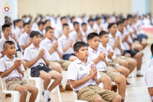 ภาพ No.348533:วันที่ 12 กันยายน พ.ศ. 2569 การอบรมเชิงปฏิบัติการจัดกิจกรรมทอดกฐินสัมฤทธิ์ พิธีมอบผ้าไตรประธานกฐินเด็กดี V-Star ประจำปีพุทธศักราช 2569 ณ สภาธรรมกายสากล วัดพระธรรมกาย