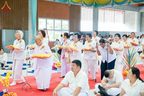 ภาพ No.315597:วันอาทิตย์ ที่ 22 มีนาคม พ.ศ. 2569 พิธีทอดผ้าป่าฉลองพระประธาน พิธีประดิษฐานพระบรมสารีริกธาตุในองค์พระประธาน พิธีจารึกชื่อบรรจุในแผ่นฌาน ณ ศูนย์ปฏิบัติธรรมสมุทรปราการ (บางบ่อ)