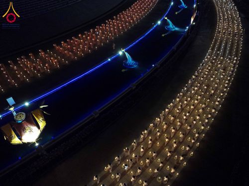 ภาพ No.312287:วันอังคารที่ 3 มีนาคม พ.ศ.2569 พิธีเวียนประทักษิณและจุดมาฆประทีป (ภาพชุดที่ 2) ณ ลานธรรมพระมหาธรรมกายเจดีย์ วัดพระธรรมกาย