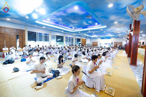 ภาพ No.295826:วันที่ 17 มกราคม พ.ศ. 2569 พิธีถวายภัตตาหารเป็นสังฆทาน แด่พระธรรมยาตรา ณ วัดโบสถ์บน ต.บางคูเวียง จ.นนทบุรี อนุสรณ์สถานลำดับที่ 4 สถานที่เกิดด้วยกายธรรม ในโครงการธรรมยาตรา กตัญญูบูชา มหาปูชนียาจารย์ พระมงคลเทพมุนี(สด จนฺทสโร) พระผู้ปราบมาร อนุสรณ์สถาน 7 แ