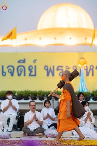 ภาพ No.120465:พิธีต้อนรับพระธรรมยาตรา ในโครงการธรรมยาตรา กตัญญูบูชา มหาปูชนียาจารย์ พระมงคลเทพมุนี(สด จนฺทสโร) พระผู้ปราบมาร อนุสรณ์สถาน 7 แห่ง ปีที่ 12 วันที่ 28 มกราคม พ.ศ. 2567 ณ วัดพระธรรมกาย จ.ปทุมธานี (ชุดที่ 2)