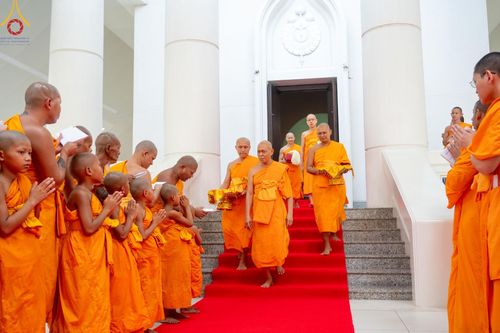 ภาพ No.136427:พิธีอุปสมบทสามเณรเตรียมสถาบันธรรมชัย รุ่นที่ 21 ณ โบสถ์พระไตรปิฏก วัดพระธรรมกาย วันเสาร์ที่ 4 พฤษภาคม พ.ศ.2567