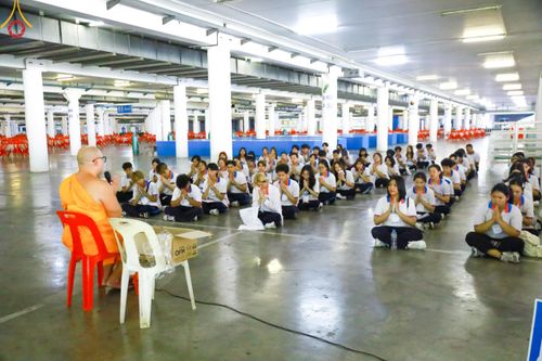 ภาพ No.59504:การอบรมอาสาสมัคร  เตรียมงานและจัดถวายภัตตาหาร แด่พระสังฆาธิการ 10,000 กว่าวัดทั่วประเทศ ในวันที่ 21-22 เมษายน พ.ศ.2567 เพื่องานวันคุ้มครองโลก จัดโดย ชมรมพุทธศาสตร์สากลฯ