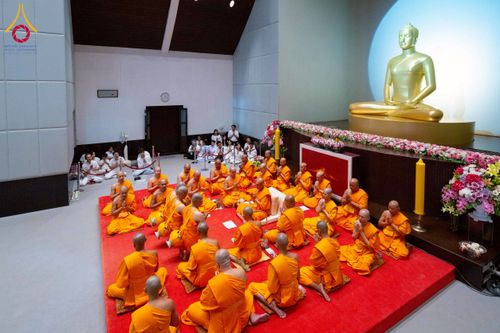 ภาพ No.244935:วันเสาร์ที่ 6 กันยายน พ.ศ. 2568 พิธีถวายบาตร บรรพชา อุปสมบทของนาคธรรมทายาท โครงการอุปสมบทหมู่บูชาธรรมครบรอบ 108 ปี  วันครูผู้ค้นพบวิชชาธรรมกาย ณ โบสถ์พระไตรปิฎก วัดพระธรรมกาย