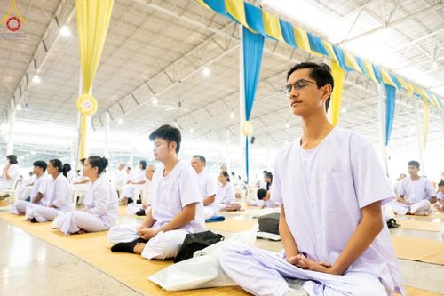 ภาพ No.206007:พิธีตักบาตร และ พิธีบูชาข้าวพระ ในวันอาทิตย์ต้นเดือน 2 กุมภาพันธ์ พ.ศ. 2568 ณ สภาธรรมกายสากล วัดพระธรรมกาย