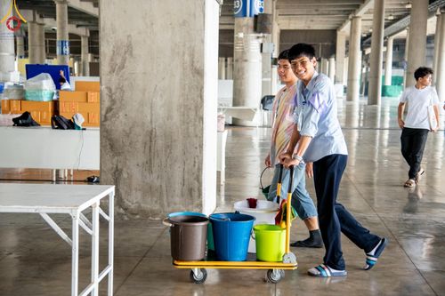 ภาพ No.60674:V.38 ทุ่มพลังเพื่อพ่อครบ 80 ปี ภาพการเตรียมงานของหน่วยงานต่างๆ เพื่อพิธีฉลองอายุวัฒนมงคล 80 ปี หลวงพ่อธัมมชโย และรับถวายมหาสังฆทาน 10,000 กว่าวัดทั่วประเทศ ในวันคุ้มครองโลก วันจันทร์ที่ 22 เมษายน พ.ศ. 2567