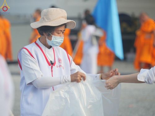 ภาพ No.203120:V.51 สารพัดV สารพัดดี ที่คลองบางนางแท่น ในโครงการธรรมยาตรา กตัญญูบูชา มหาปูชนียาจารย์ พระมงคลเทพมุนี(สด จนฺทสโร) พระผู้ปราบมาร อนุสรณ์สถาน 7 แห่ง ปีที่ 13 ระหว่างวันที่ 2-31 มกราคม พ.ศ. 2568