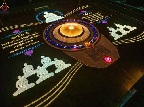 ภาพ No.160734:พิธีจุดประทีป 20,000 ดวง บูชาพระมหาธรรมกายเจดีย์ และบูชาพระมงคลเทพมุนี (สด จนฺทสโร) พระผู้ปราบมาร ณ ลานธรรม พระมหาธรรมกายเจดีย์ วัดพระธรรมกาย จ.ปทุมธานี วันที่ 10 ตุลาคม พ.ศ. 2567