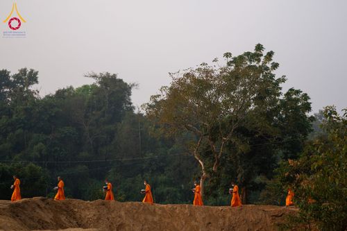 ภาพ No.131125:Photo Story ปฐมบรรพชาชาวพุทธมาร์มา Episode 4/5 วันที่ 13 กุมภาพันธ์พ.ศ. 2567 ณ วัดธัมจักร อรัญกุฏิ บังกลาเทศ