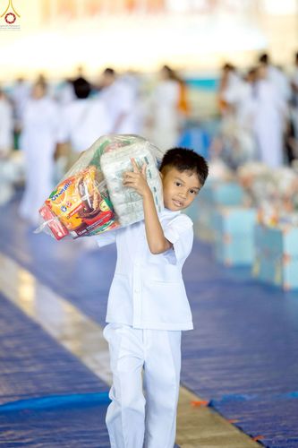 ภาพ No.264004:วันอาทิตย์ที่ 2 พฤศจิกายน พ.ศ. 2568 พิธีตักบาตรอาทิตย์ต้นเดือน ณ บ้านแก้วเรือนทองคุณยายฯ วัดพระธรรมกาย