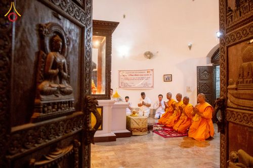 ภาพ No.213052:วันที่ 14 - 15 มีนาคม พ.ศ. 2568 คณะสงฆ์และสามเณรเดินธรรมยาตรา ในโครงการบวชสามเณรเนปาล 500 รูป ไปยังสถานที่รอบมายาเทวีและลุมพินีเกรด ณ ลุมพินี ประเทศเนปาล