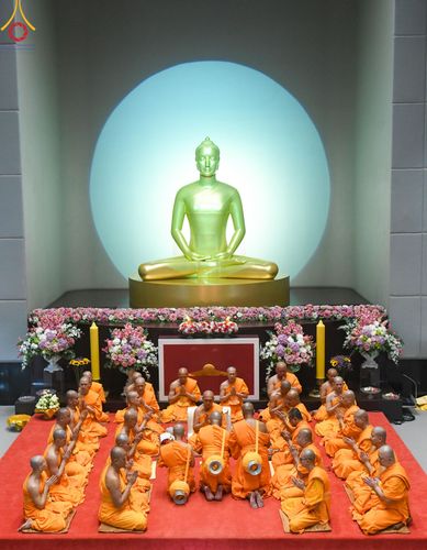 ภาพ No.199822:โครงการอุปสมบทหมู่บูชาธรรม 116 ปี คุณยายอาจารย์มหารัตนอุบาสิกาจันทร์ ขนนกยูง โครงการอุปสมบทหมู่ธรรมทายาท ระดับอุดมศึกษา รุ่นที่ 51 ภาคฤดูหนาว  ณ โบสถ์พระไตรปิฏก วัดพระธรรมกาย จ.ปทุมธานี  วันที่ 11 มกราคม พ.ศ. 2568 โดยมีพระครูปลัดรัตนวีรวัฒน์ เจ้าอาวาสวัด