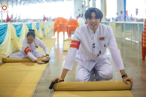 ภาพ No.59791:V.39 ทุ่มสุดใจ ธรรมชัย 80 ปี การเตรียมงาน การปฏิบัติงาน ของเจ้าหน้าที่หน่วยงานต่างๆ เพื่อพิธีฉลองอายุวัฒนมงคล 80 ปี หลวงพ่อธัมมชโย และรับถวายมหาสังฆทาน 10,000 กว่าวัดทั่วประเทศ ในวันคุ้มครองโลก จันทร์ที่ 22 เมษายน พ.ศ. 2567