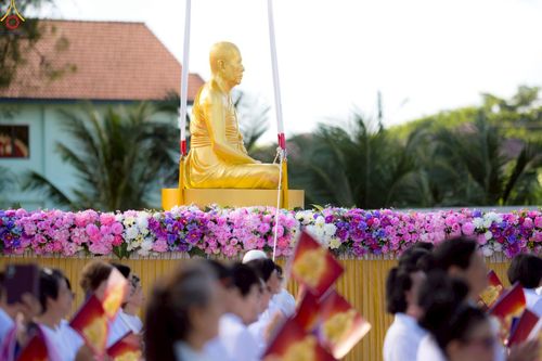 ภาพ No.248871:วันที่ 20 กันยายน พ.ศ. 2568 พิธีอัญเชิญรูปหล่อหลวงปู่วัดปากน้ำ ภาษีเจริญ จากวัดมงคลนิมิตร พระอารามหลวง เพื่อประดิษฐาน ณ วิหารพระมงคลเทพมุนี (สด จนฺทสโร)  ศูนย์ปฏิบัติธรรมภูเก็ต จ.ภูเก็ต