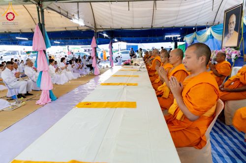 ภาพ No.289840:วันที่ 8 มกราคม พ.ศ. 2569 พิธีถวายภัตตาหารเป็นสังฆทาน แด่พระธรรมยาตรา ณ อนุสรณ์สถานคลองบางนางแท่น อ.สามพราน จ.นครปฐม ในโครงการธรรมยาตรา กตัญญูบูชา มหาปูชนียาจารย์ พระมงคลเทพมุนี(สด จนฺทสโร) พระผู้ปราบมาร อนุสรณ์สถาน 7 แห่ง ปีที่ 14