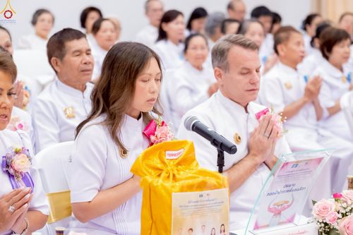 ภาพ No.234700:วันอาทิตย์ที่ 20 กรกฎาคม  พ.ศ.2568 พิธีทอดผ้าป่าภาคพื้นอเมริกา พิธีเจริญพระพุทธมนต์ ฉลองอาคารแก้วธรรมชัยรัตนอนันต์ วัดพระธรรมกายเทนเนสซี ประเทศสหรัฐอเมริกา