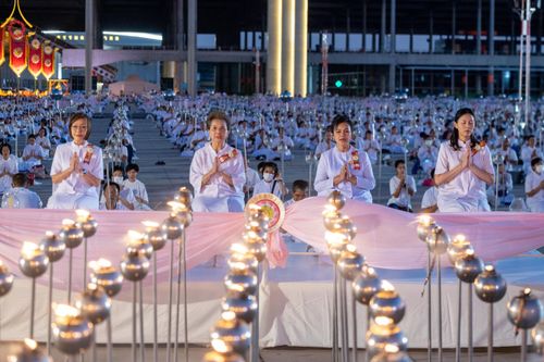พิธีเวียนประทักษิณและจุดมาฆประทีป ในวันมาฆบูชา เสาร์ที่ 24 กุมภาพันธ์ พ.ศ. 2567 ณ พระมหาธรรมกายเจดีย์ วัดพระธรรมกาย