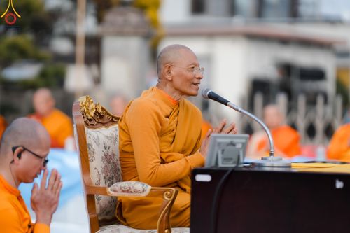 ภาพ No.132275:พิธีประดิษฐานยอดอุโบสถ บูชาธรรม 80 ปี หลวงพ่อธัมมชโย ณ วัดพระธรรมกายโทชิหงิ ประเทศญี่ปุ่น วันอาทิตย์ที่ 24 มีนาคม พ.ศ. 2567