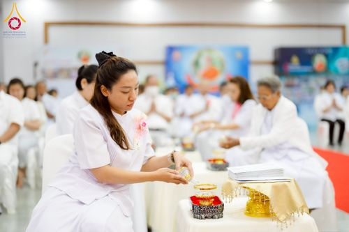 ภาพ No.221475:วันอาทิตย์ที่ 27 เมษายน พ.ศ. 2568 พิธีเจริญพระพุทธมนต์สมโภชดวงแก้วธรรมชัย เนื่องในโอกาสบูชาธรรม 81 ปีหลวงพ่อธัมมชโย อัญเชิญประดิษฐานเนื่องในโอกาสสถาปนาวัดพระธรรมกายไอซ์แลนด์ ณ อาคารปลูกศรัทธา 1 วัดพระธรรมกาย อำเภอคลองหลวง จังหวัดปทุมธานี