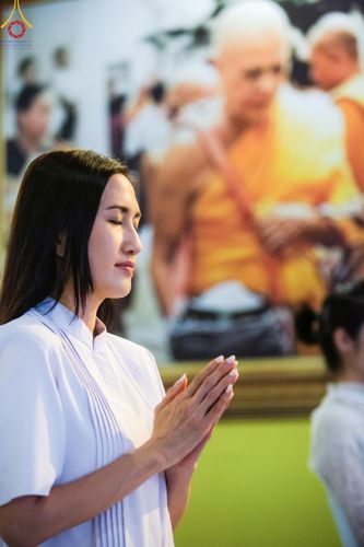 ภาพ No.154912:พิธีจุดประทีป, พิธีฉลองชัยสวดมนต์บทธัมมจักกัปปวัตนสูตร ณ มหารัตนวิหารคด วัดพระธรรมกาย วันอังคารที่ 17 กันยายน พ.ศ. 2567