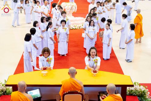 ภาพ No.264394:วันอาทิตย์ที่ 2 พฤศจิกายน พ.ศ. 2568 พิธีบูชาข้าวพระ ณ สภาธรรมกายสากล วัดพระธรรมกาย