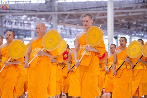 ภาพ No.153296:พิธีมุทิตาสักการะ พระภิกษุ-สามเณร ผู้สอบไล่ได้เปรียญธรรม ประโยค 1-2 ถึงประโยค ป.ธ.9 และบาลีศึกษา ประโยค1-2 ถึง บ.ศ.9 , พิธีมอบดวงแก้วสามเณรผู้ทรงบาลีไวยากรณ์ วัดพระธรรมกาย และ ศูนย์ส่งเสริมศีลธรรมในประเทศและต่างประเทศ วันอาทิตย์ที่ 8 กันยายน พ.ศ.2567