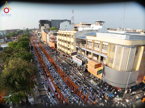 ภาพ No.312649:วันอาทิตย์ที่ 8 มีนาคม พ.ศ.2569 ทำบุญเมืองนครราชสีมา 558 ปี ตักบาตรพระ 10,000 รูป