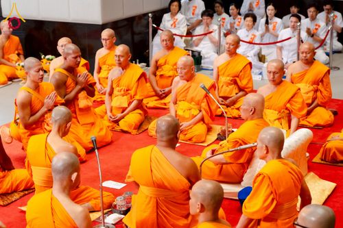 ภาพ No.223840:วันอาทิตย์ที่ 11 พฤษภาคม พ.ศ. 2568 พิธีอุปสมบทสามเณรเปรียญธรรมอุปสมบทอุทิศชีวิต 9 รูป อุบาสก 1 ท่าน ณ อุโบสถพระไตรปิฏกวัดพระธรรมกาย