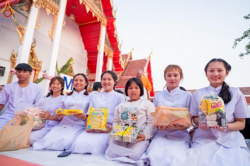 ภาพ No.112801:พิธีตักบาตรพระธรรมยาตราฯ ณ วัดสองพี่น้อง จ.สุพรรณบุรี วันที่ 15 มกราคม พ.ศ. 2567