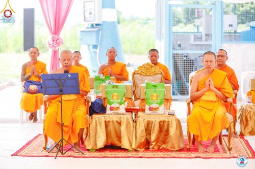 ภาพ No.161161:พิธีถวายมหาสังฆทาน 31 วัด , พิธีบุพเปตพลี , พิธีไถ่ชีวิตโค และ ปล่อยพันธ์ุปลาจำนวน 50,000 ชีวิต ณ ศูนย์การศึกษาจอมบึง ต.รางบัว อ.จอมบึง จ.ราชบุรี วันที่ 28 กันยายน พ.ศ. 2567