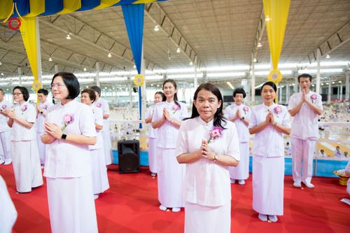 ภาพ No.261307:วันอาทิตย์ที่ 5 ตุลาคม พ.ศ. 2568 พิธีจุดเทียนใจ ไฟนิรันด์ อนันตชัย ณ สภาธรรมกายสากล วัดพระธรรมกาย