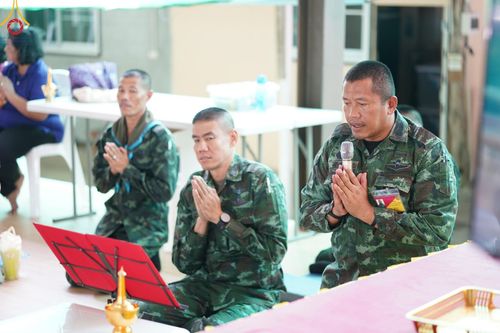 ภาพ No.61170:สามเณรออกบิณฑบาต และกิจกรรมอบรมสามเณร ในโครงการบรรพชาสามเณรฟื้นฟู พระพุทธศาสนาทั่วไทย ณ ศูนย์อบรมที่พักสงฆ์บ้านร่มเย็น จ.นราธิวาส วันที่ 2-15 เมษายน พ.ศ. 2567