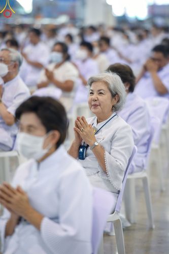 ภาพ No.123119:พิธีตักบาตร และพิธีบูชาข้าวพระ ในวันอาทิตย์ต้นเดือนที่ 4 กุมภาพันธ์ พ.ศ. 2567 ณ วัดพระธรรมกาย จ.ปทุมธานี