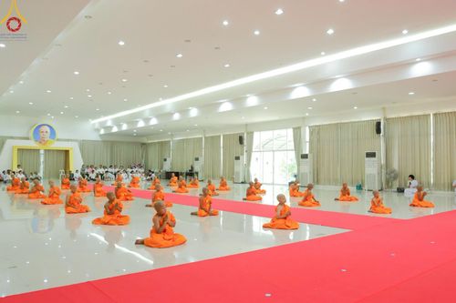 ภาพ No.216287:วันเสาร์ที่ 5 เมษายน พ.ศ. 2568 พิธีตัดปอยผม พิธีขอขมาผู้ปกครอง พิธีขอขมามอบผ้าไตร พิธีบรรพชา พิธีถวายบาตรสามเณร ณ ศูนย์ปฏิบัติธรรมและศูนย์อบรมเยาวชนเพชรบุรี ต.ท่าแลง อ.ท่ายาง จ.เพชรบุรี