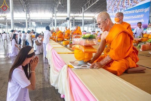 ภาพ No.131690:พิธีร่วมบุญบรรพชาสามเณร 5,000 รูป ณ บ้านแก้วเรือนทองคุณยาย สภาธรรมกายสากล วัดพระธรรมกาย วันเสาร์ที่ 23 มีนาคม พ.ศ. 2567