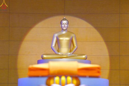 ภาพ No.167592:พิธีตักบาตรและพิธีบูชาข้าวพระ ในวันอาทิตย์ที่ 3 พฤศจิกายน พ.ศ. 2567 ณ วัดพระธรรมกาย