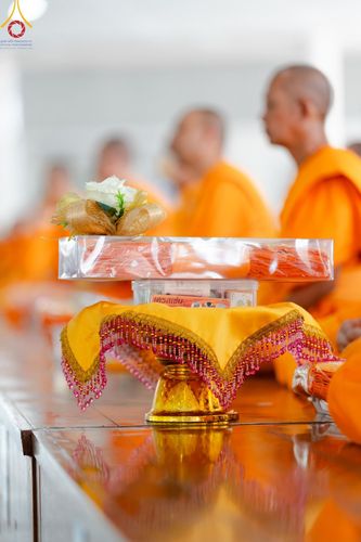 ภาพ No.205782:พิธีสวดพระพุทธมนต์ และถวายภัตตาหารเมนูสวรรค์แด่พระภิกษุ สามเณร วันจันทร์ที่ 3 กุมภาพันธ์ พ.ศ. 2568 ณ หอฉันคุณยายอาจารย์ฯ วัดพระธรรมกาย