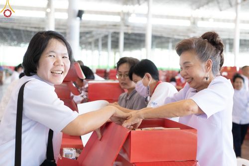 ภาพ No.212125:วันจันทร์ที่ 17 มีนาคม พ.ศ. 2568 บุญบรรจุกล่องไทยธรรม เพื่อถวายแด่พระสังฆาธิการ 40,000 กว่าวัดทั่วไทย ในวันคุ้มครองโลก 22 เมษายน พ.ศ. 2568 ณ บ้านแก้วเรือนทองคุณยายฯ วัดพระธรรมกาย